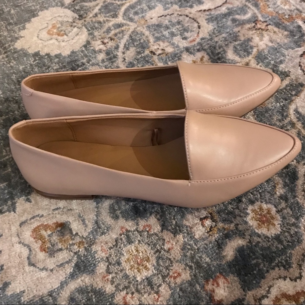 Banana Republic Pink/Blush Pointed Toe Loafer
